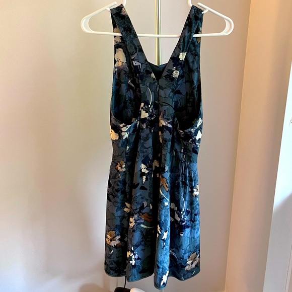 Wilfred floral dress. Size 2 - Picture 2 of 3